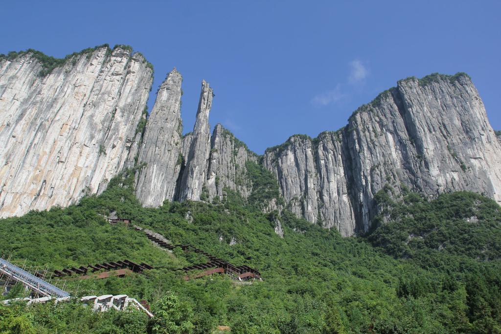 Enshi Grand Canyon Chunlun Farmstay Extérieur photo