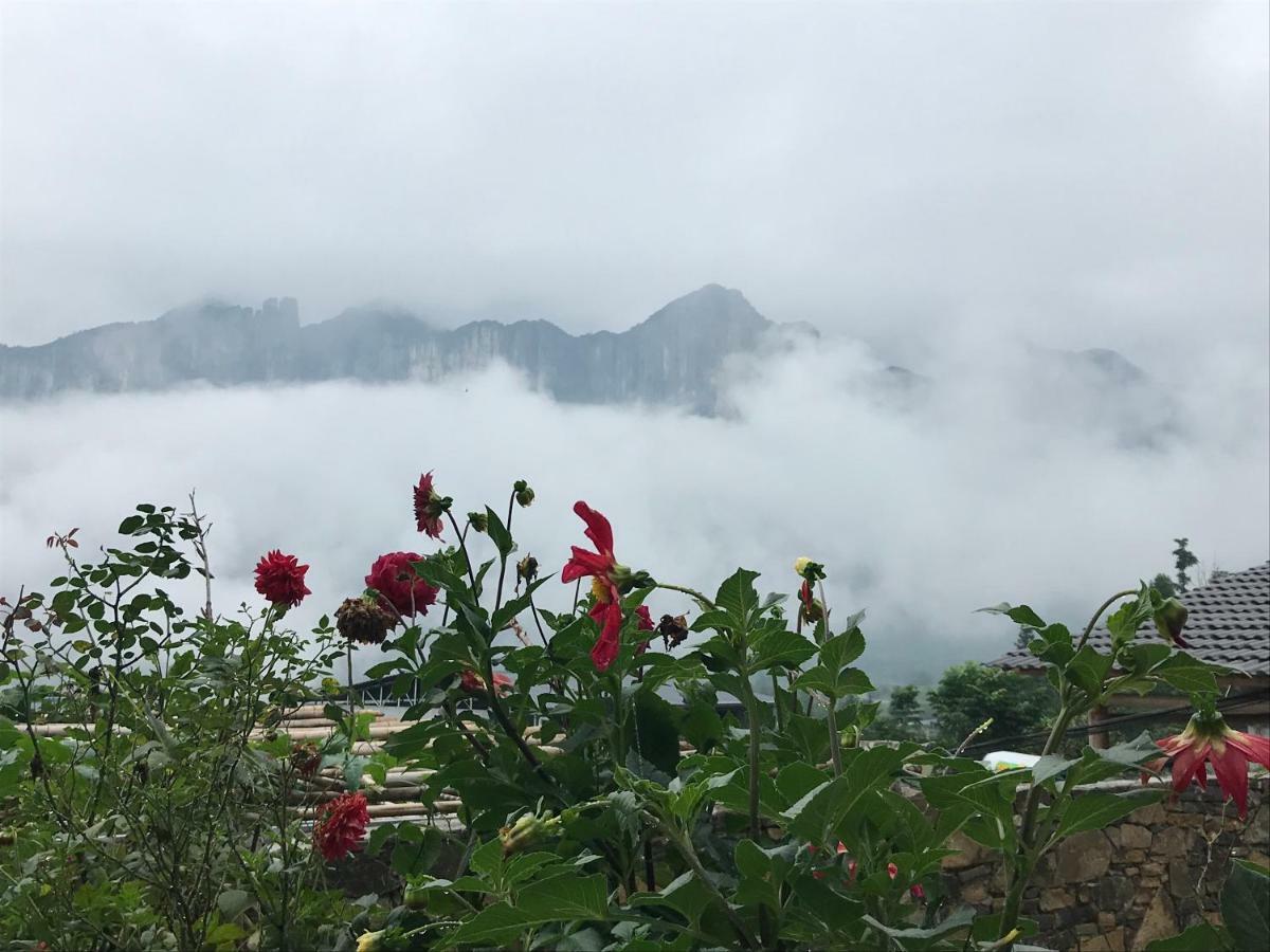 Enshi Grand Canyon Chunlun Farmstay Extérieur photo